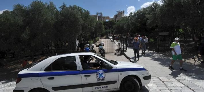 Σκορπούν τον τρόμο σε Φιλοπάππου και Ακρόπολη-Βίαιη συμμορία Πακιστανών μαχαιρώνει περαστικούς